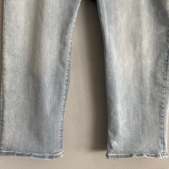 Lane Bryant Jeans Size 16 Mid Rise Boyfriend Capri Flex Waistband Rainbow Detail - Picture 4 of 11
